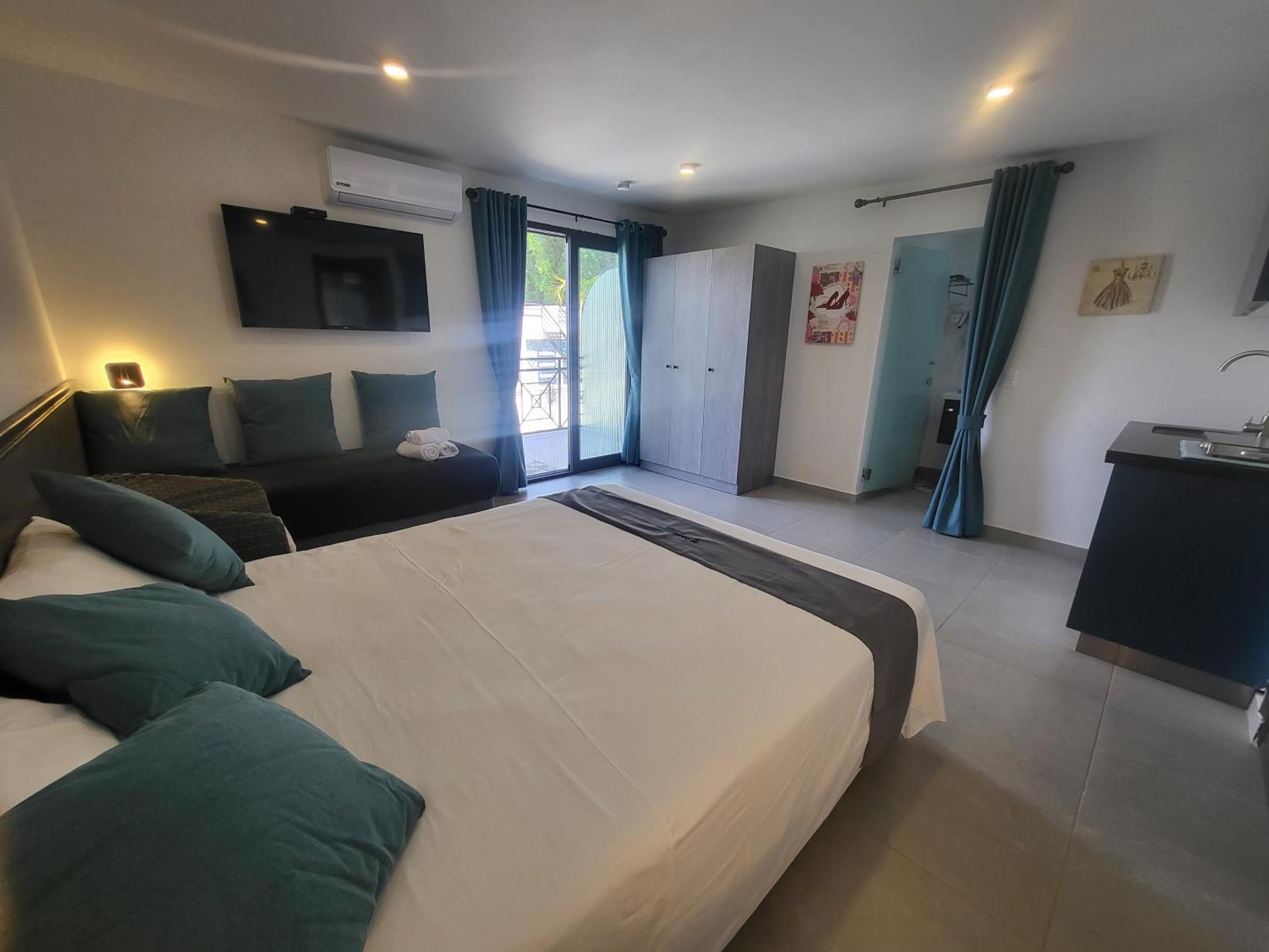 Hotel Oasis-Dream Holidays - La Petite France San Bernardino Exteriör bild